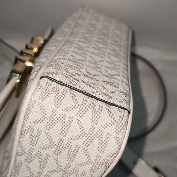 Michael Kors White and Gold Women's Bag NWOT - Picture 9 of 10